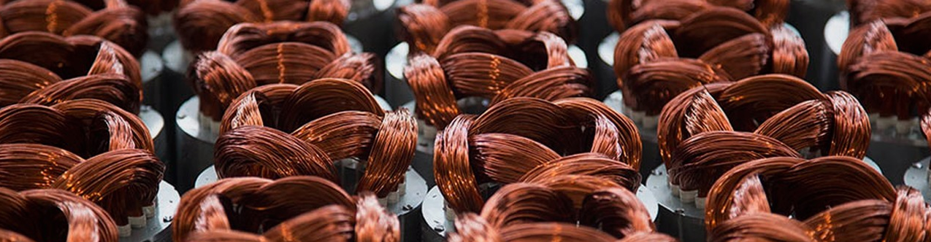 MOTEURS ÉLECTRIQUES TRIPHASÉS